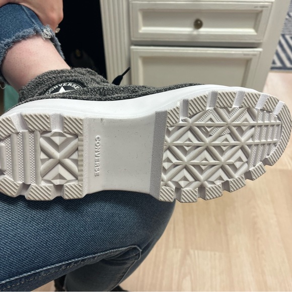 Sherpa Converse platform- size 7.5 - Picture 2 of 5